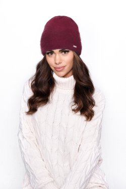 CZAPKA DAMSKA Z POZIOMYM PRZEROBIEMIEM P032