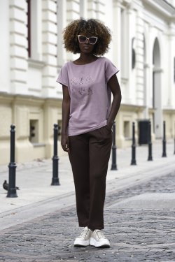 BLUZKA DAMSKA Z KRÓTKIM RĘKAWEM I NADRUKIEM - ŁĄKA