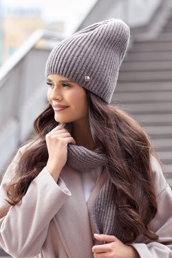 CZAPKA DAMSKA Z DODATKIEM WEŁNY P095