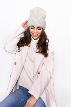 CZAPKA DAMSKA Z WYWINIĘCIEM P036