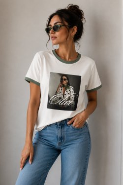 T-SHIRT Z NADRUKIEM CARMEN