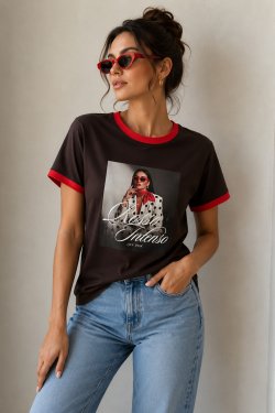 T-SHIRT Z NADRUKIEM CARMEN