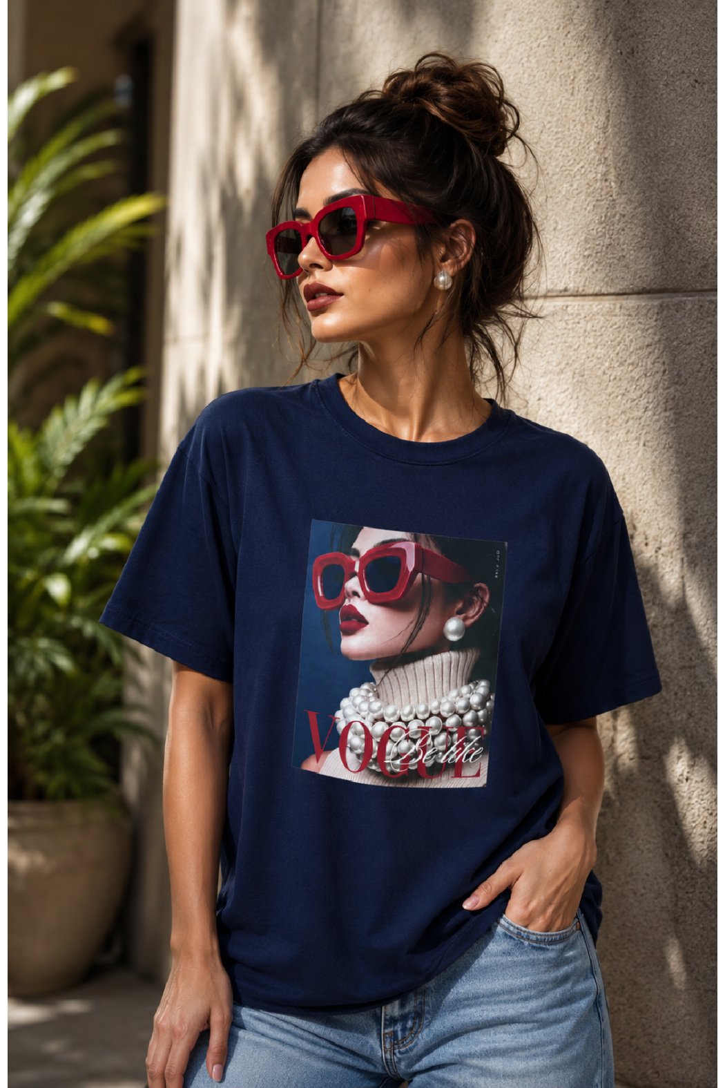 T-SHIRT Z NADRUKIEM VOUGE