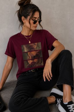 T-SHIRT Z NADRUKIEM ROMANCE