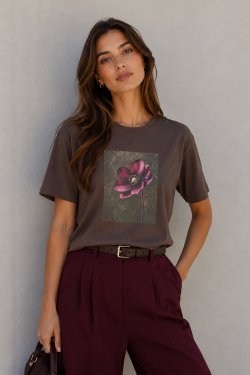 T-SHIRT Z NADRUKIEM FIORA