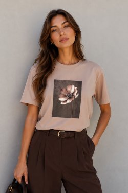 T-SHIRT Z NADRUKIEM FIORA