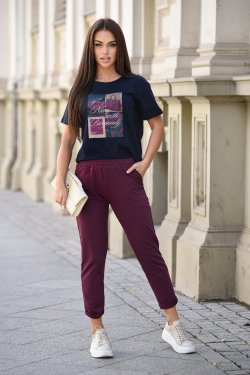 BLUZKA Z NADRUKIEM "MODERN MUSE"