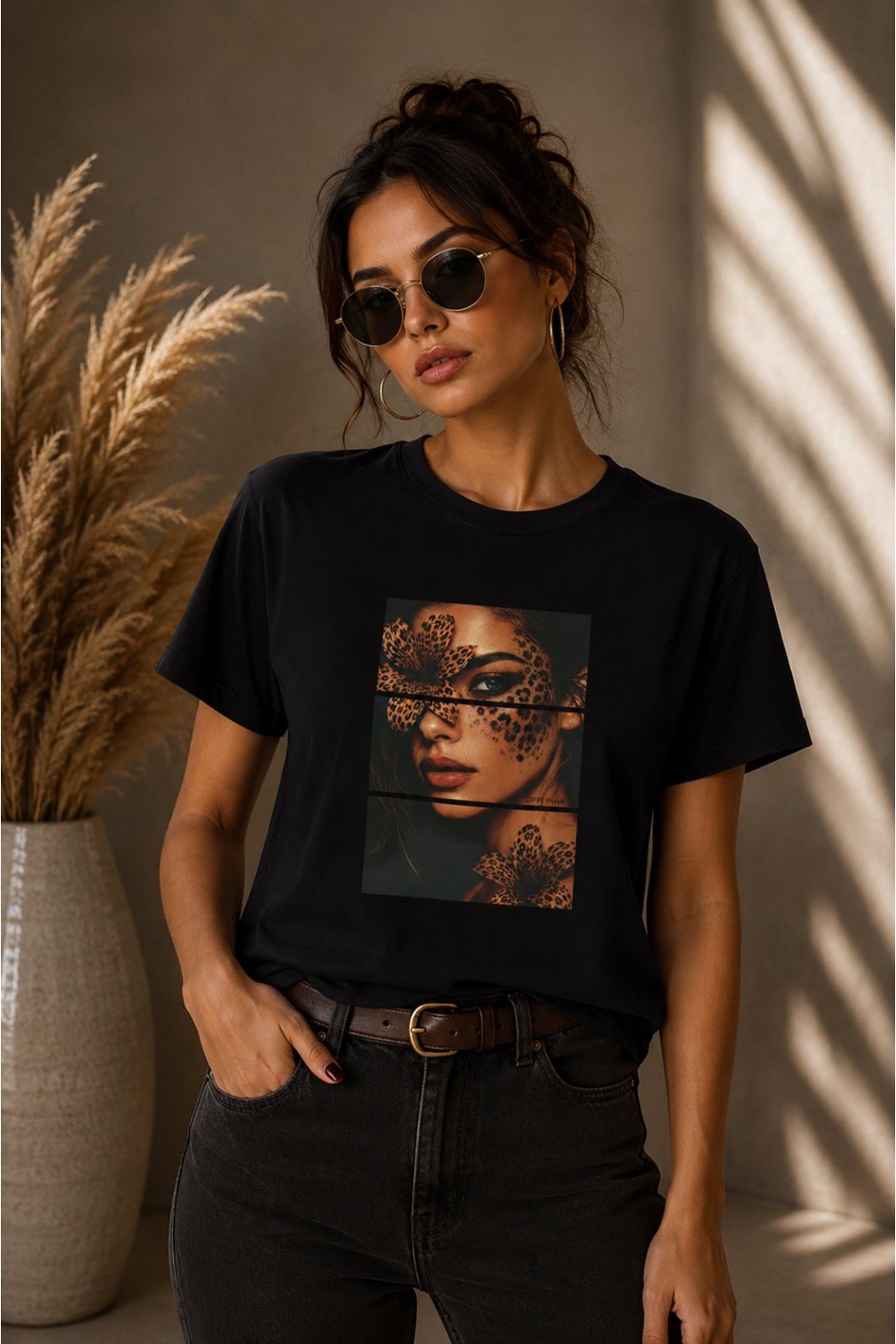 T-SHIRT Z NADRUKIEM "AMAYA"