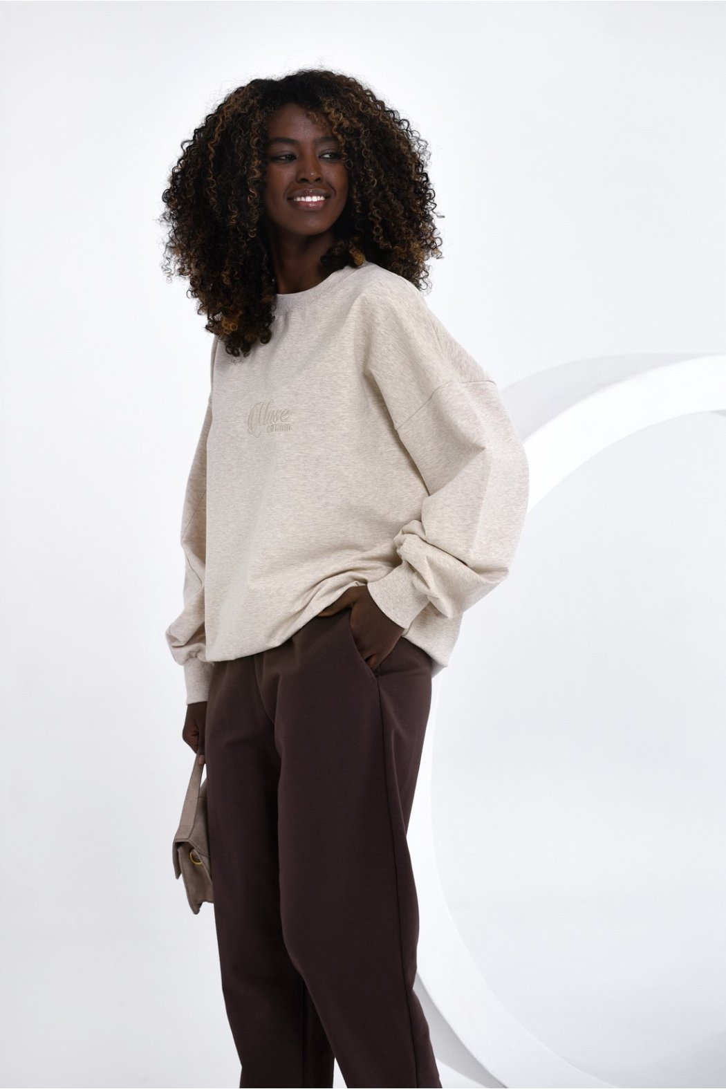 BLUZA DAMSKA Z HAFTEM LUZ
